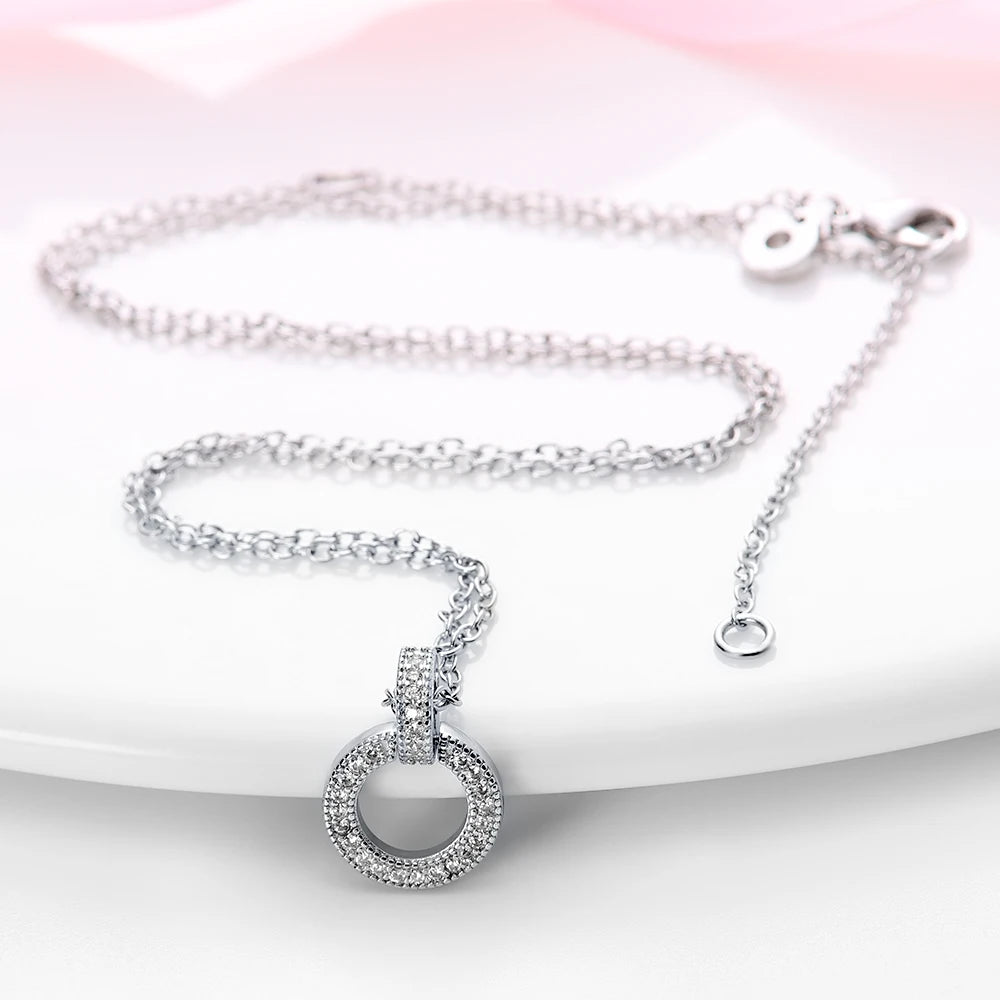 Elegant rose necklace 🌷